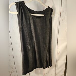Lululemon black muscle tank with loose back size M, black and grey!